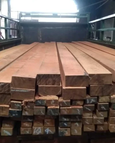 Decking Kayu Merbau 6x12x400 cm